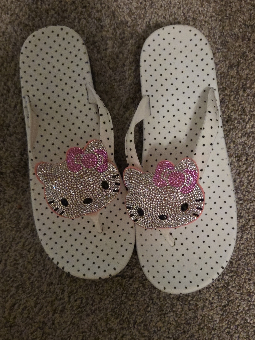 WOMENS HELLO KITTY FLIP FLOPS WITH LOW WEDGE